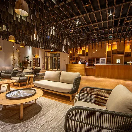 Ecolodgee Hotel